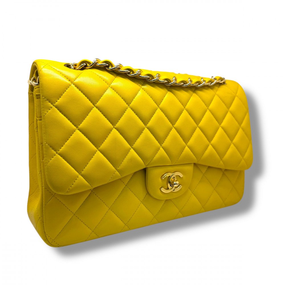 CHANEL CLASSIC FLAP JUMBO...