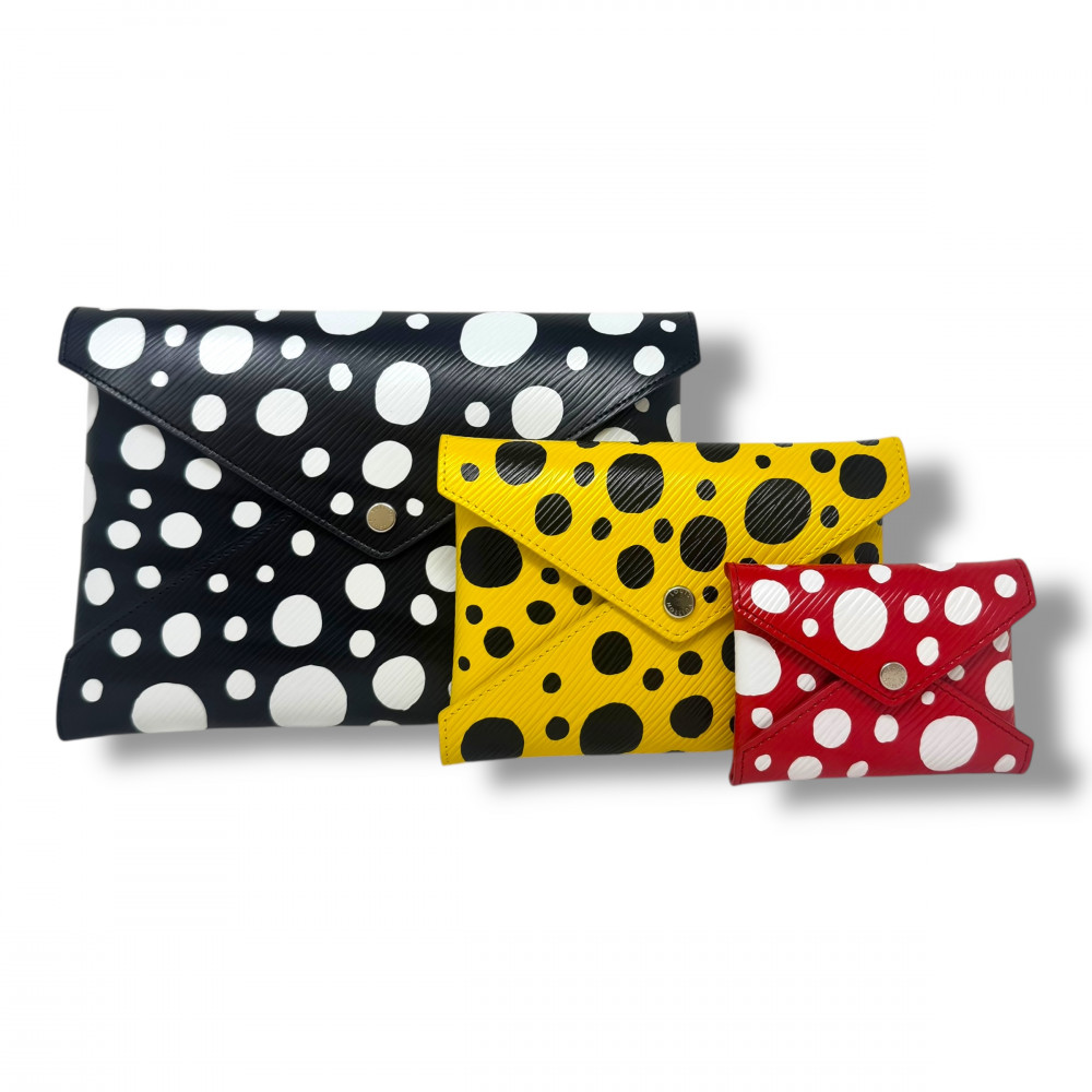 LOUIS VUITTON POCHETTE...