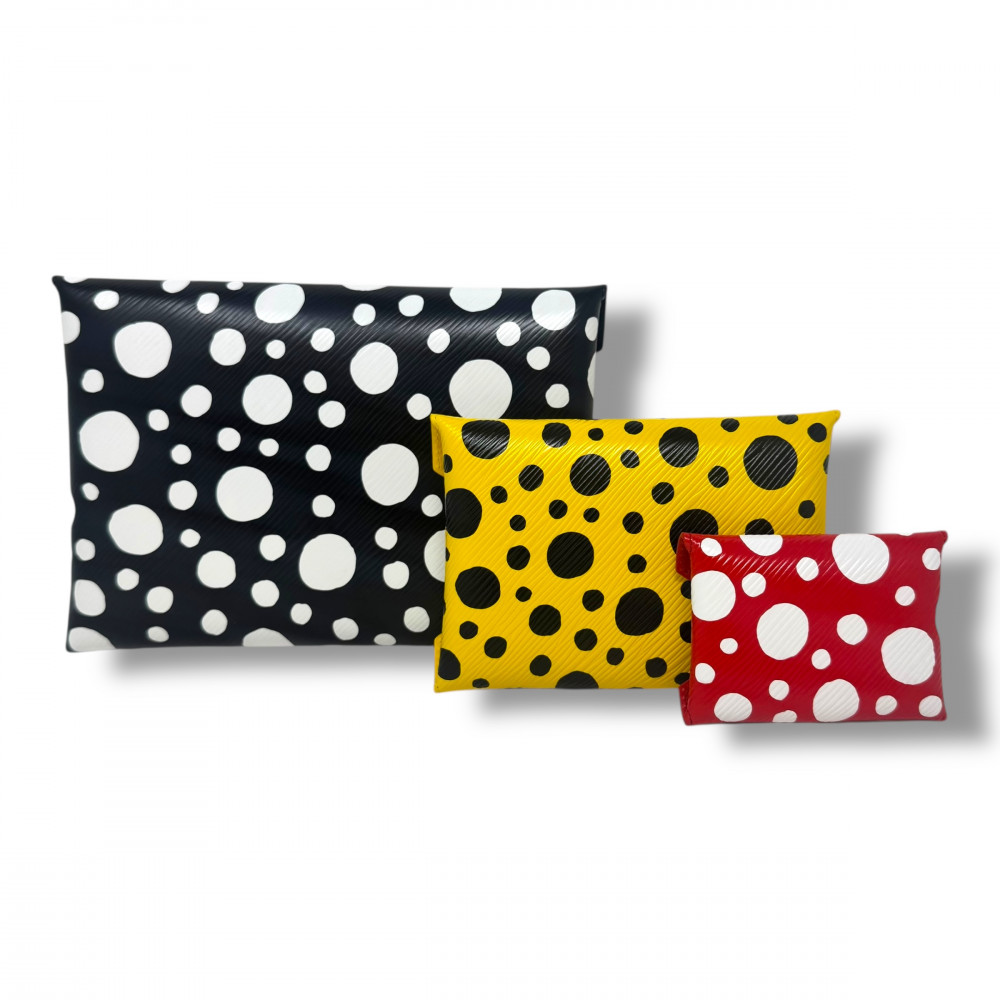 LOUIS VUITTON POCHETTE...