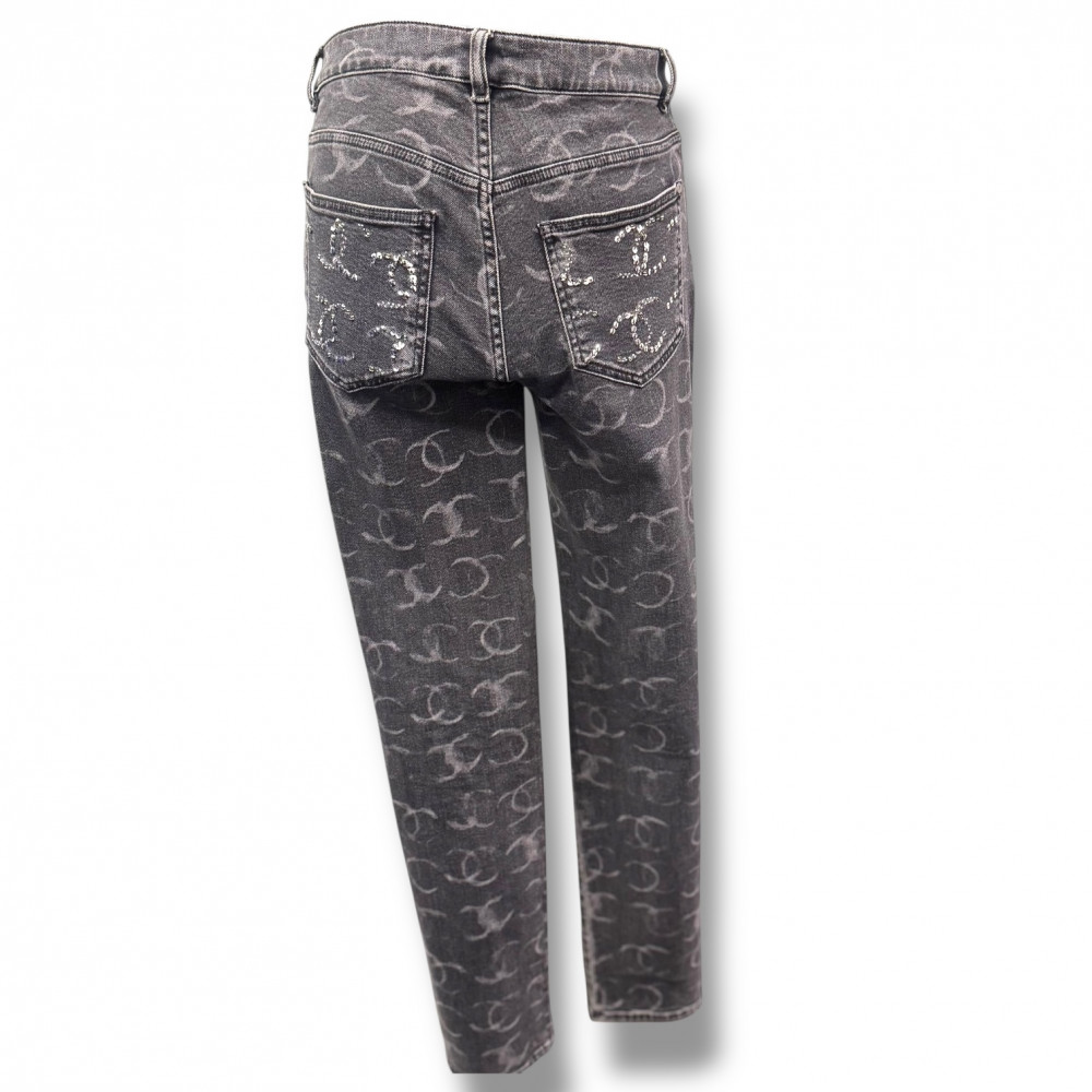CHANEL JEANS GRAFFITI