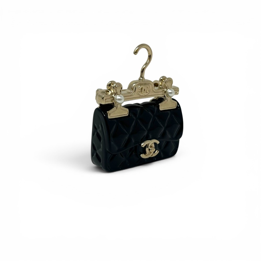 CHANEL SPILLA BAG