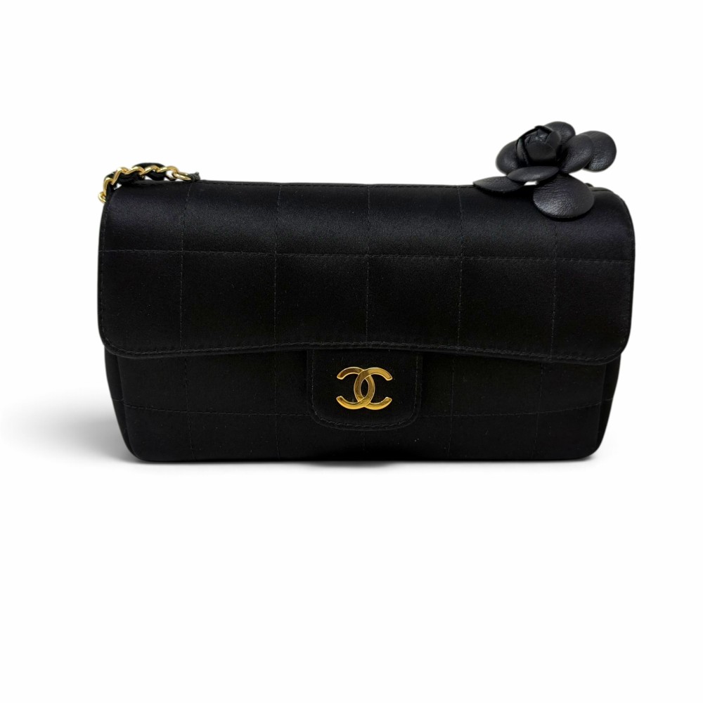 CHANEL MINI CAMELIA...